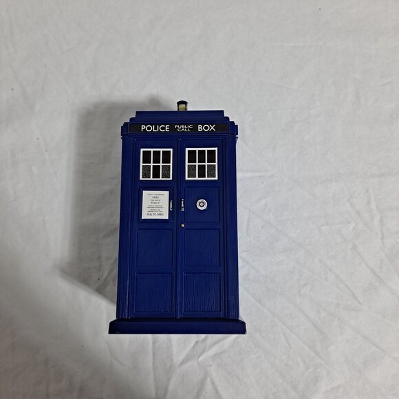 Yahtzee Board Game Special Dr Who Collector's Edition Complete Tardis BBC Hasbro - Picture 3 of 7